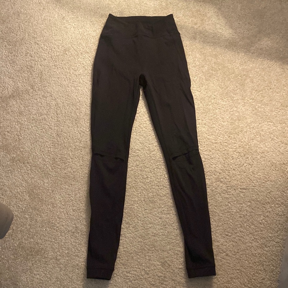 Black lululemon leggings